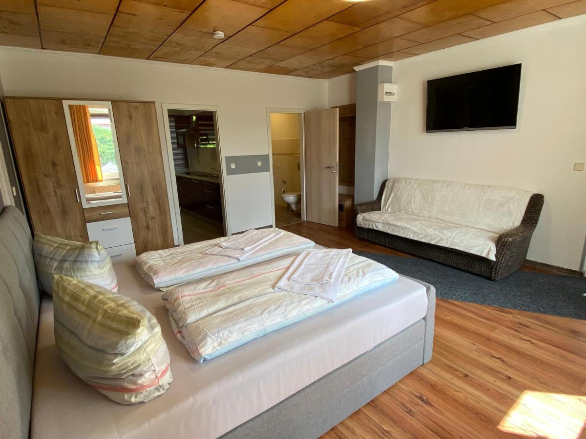 Pension Florion Бернбург Екстериор снимка